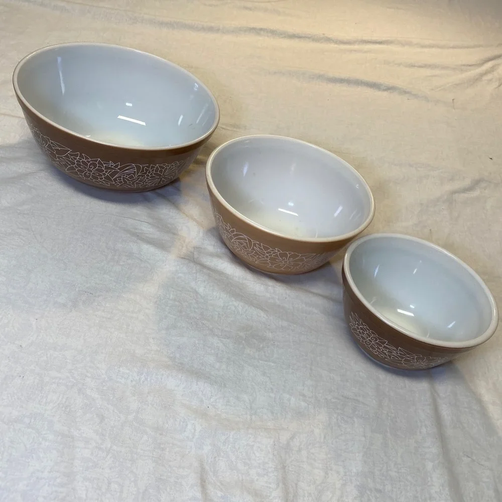 Vintage Pyrex Woodland Brown Floral Nesting Mixing Bowl Set‎ 401 402 403 USA